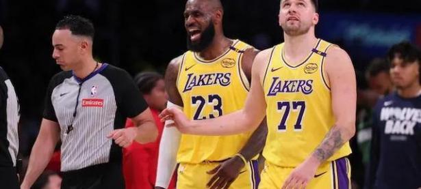 米兰体育入口-包含NBA球星集体转会传闻，引爆夏季转会市场的词条