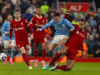 米兰体育亚洲官网-曼城豪取胜利，英超卫冕冠军晋级四强