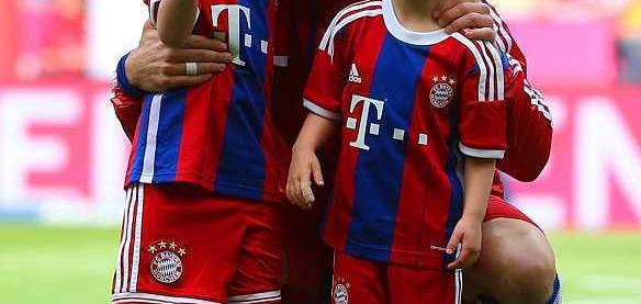 包含世界级球星加盟亚太球队引热议的词条