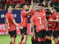 米兰体育在线-包含热门球队在国内联赛中稳占上风的词条