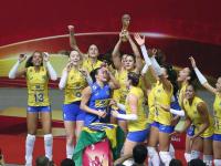 巴西代表团在排球比赛中取得胜利