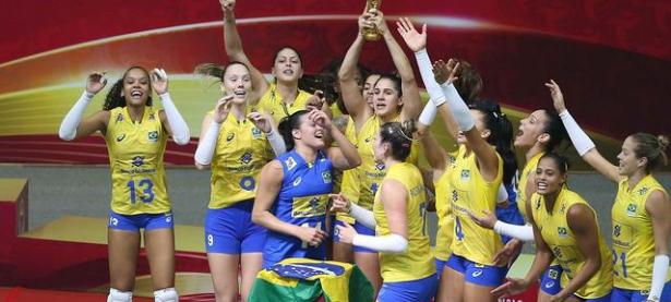 巴西代表团在排球比赛中取得胜利