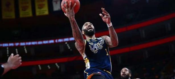 米兰体育官方-关于广东宏远主场遭遇惨败，客场之行不顺的信息