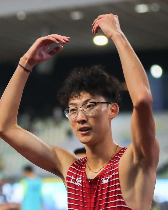 阿尔艾因全力冲击冠军，关键球员备战状态受关注的简单介绍