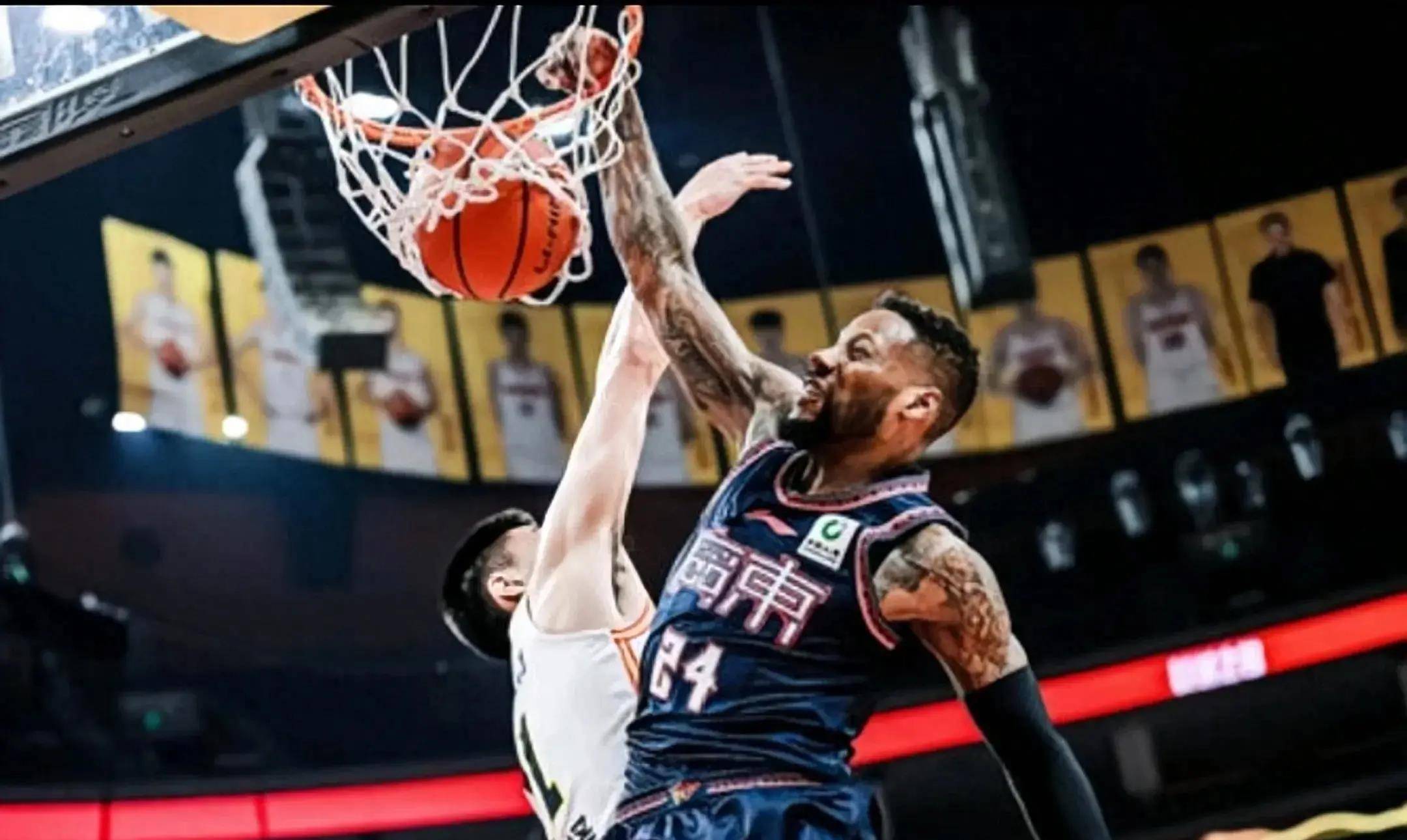 关于广东队成为本场最大亮点，全国篮球锦标赛瞬间破防，救主的信息