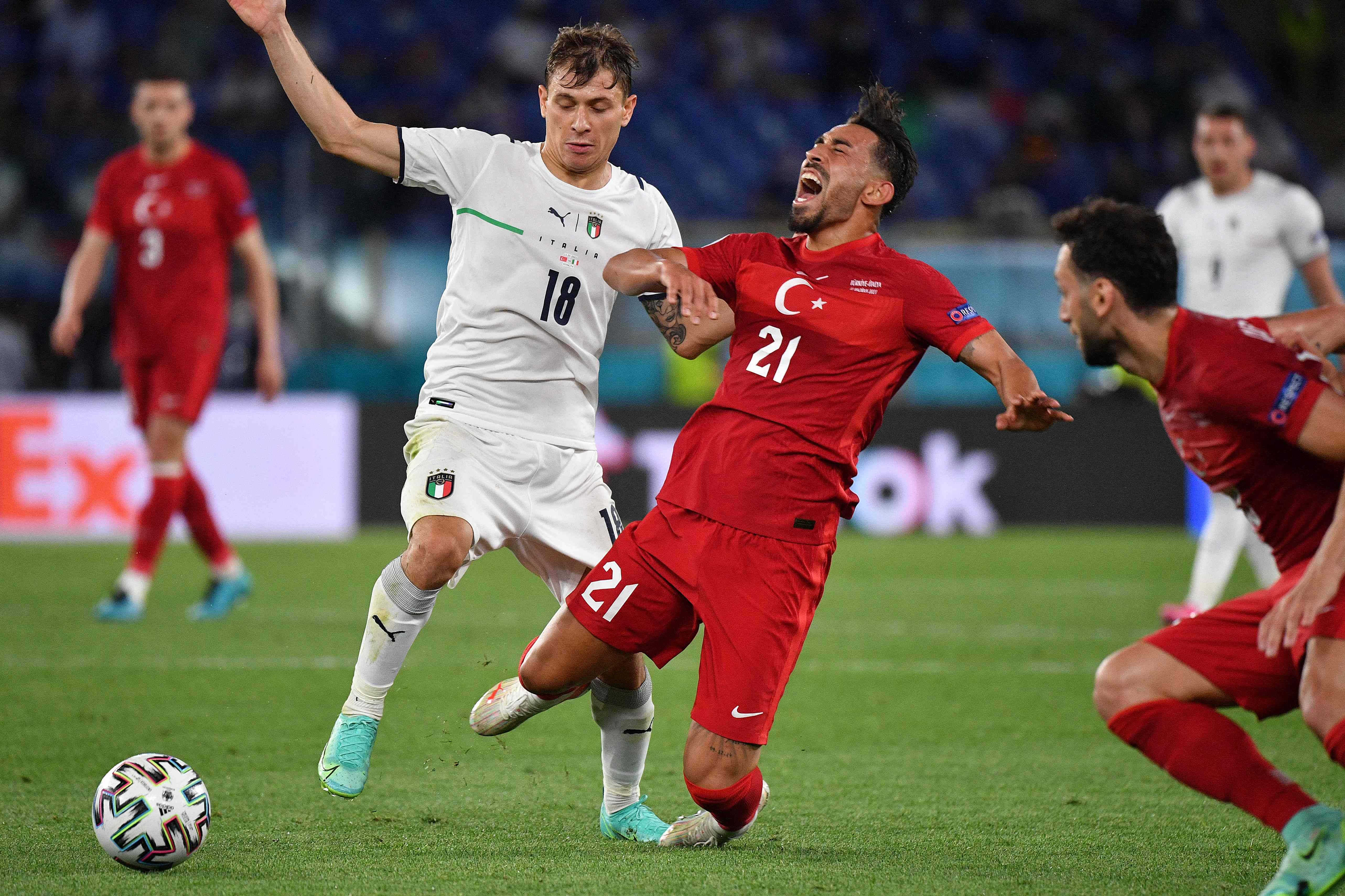 包含马耳他队在比赛中获得胜利，晋级下一轮的词条