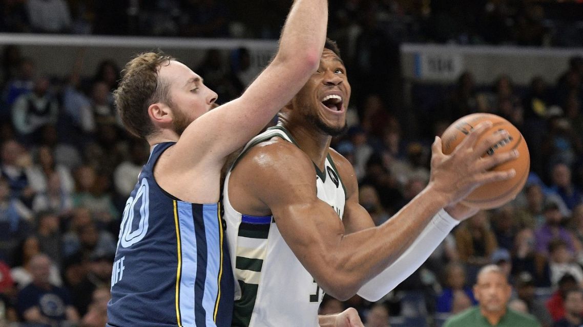 雄鹿不敌尼克斯，遭遇四连败