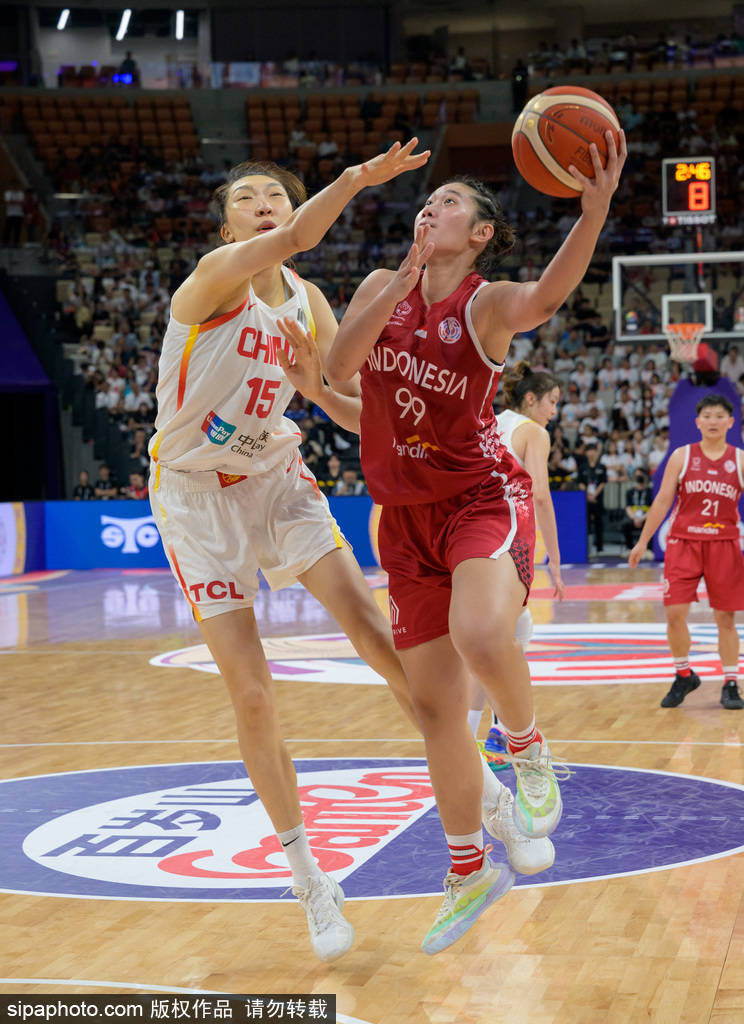 引人入胜的一场篮球盛事在国内掀起轰动效应的简单介绍