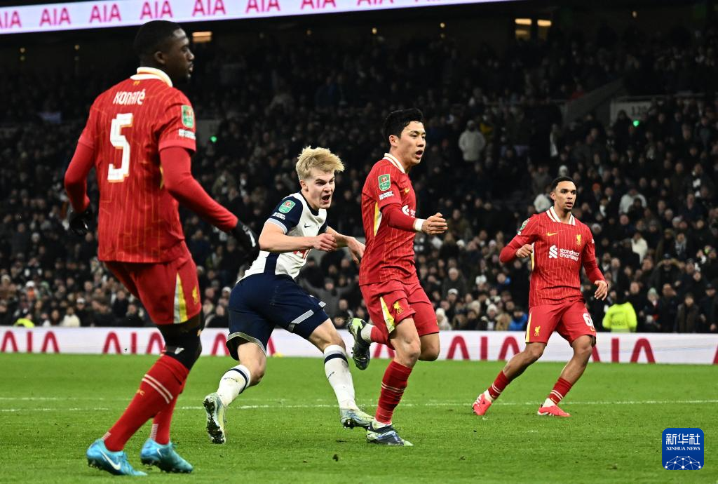 热刺球员精彩表现，赢得比赛