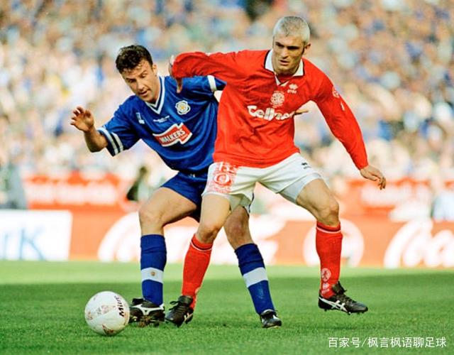 包含沃尔夫斯堡官方宣布签下意大利国脚的词条