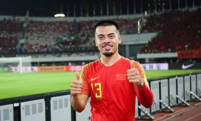 中国国家队球员精湛技艺，成功晋级