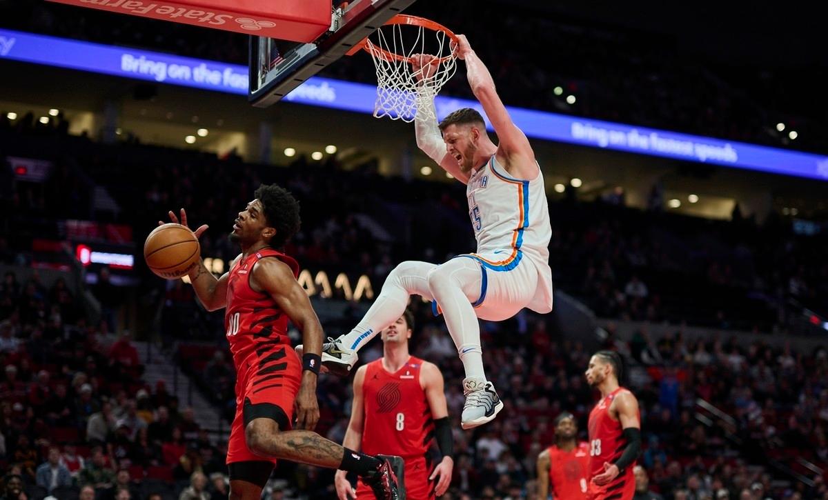 开拓者战胜雷霆，主场斗志爆发取胜