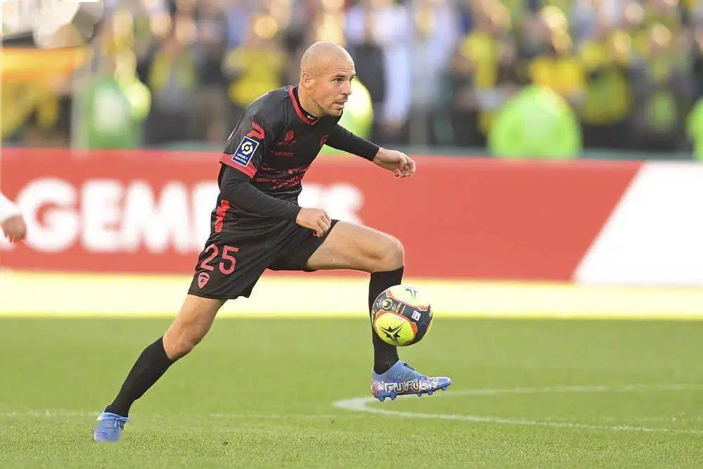 雷恩队迎来全队爆发，取得惊艳胜利