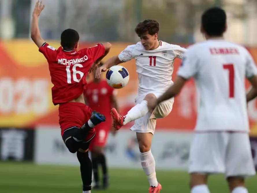 夺冠热门队在比赛中展现统治力