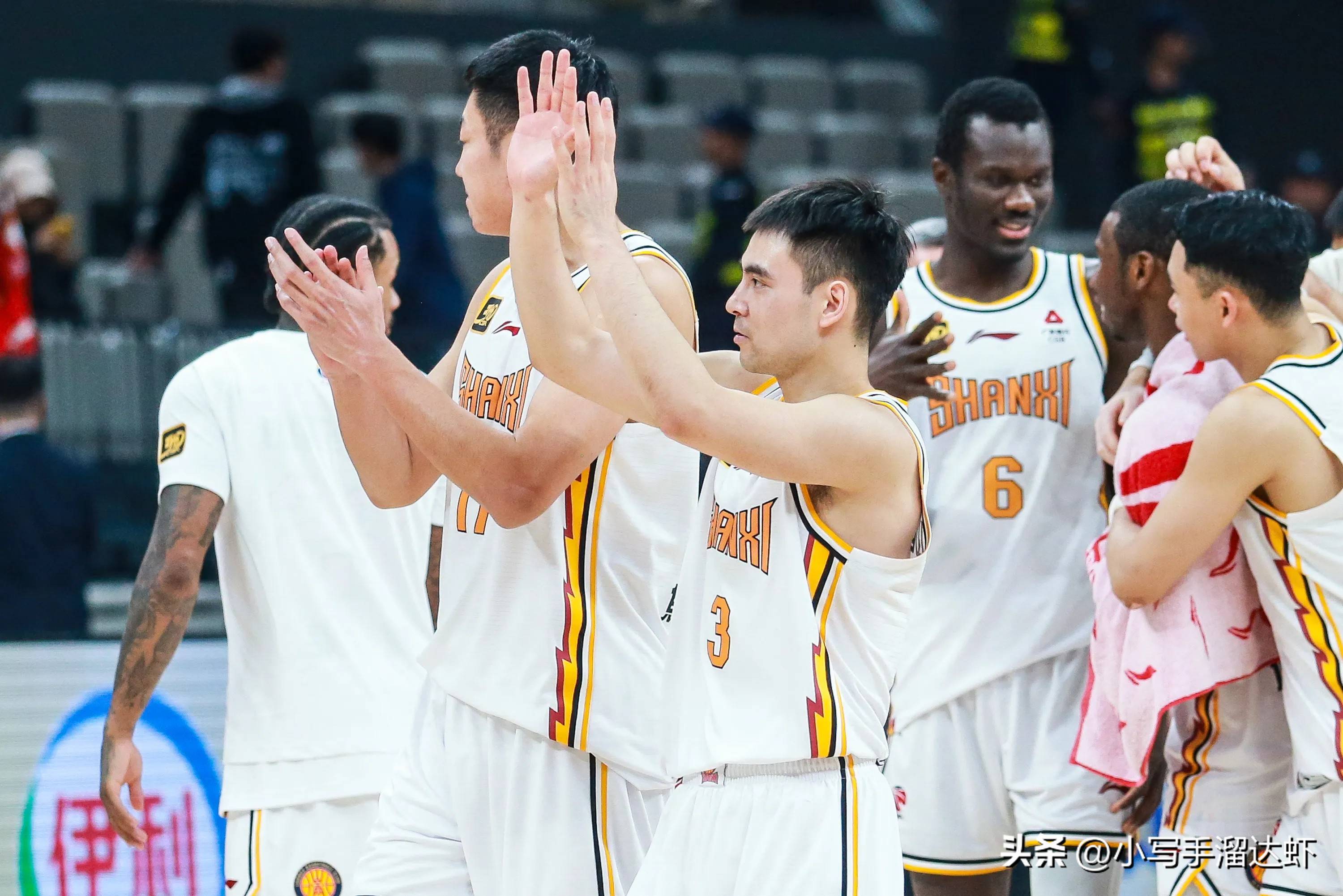 山西男篮实现逆袭胜出湖北队