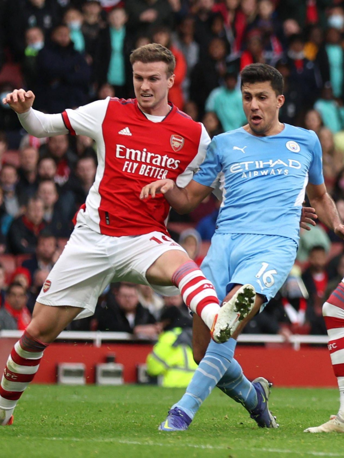 关于阿森纳突破瓶颈，重夺联赛榜首位置的信息