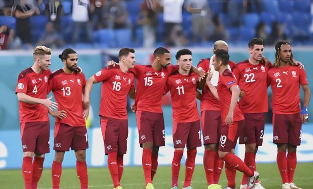 丹麦队主场失利，瑞士晋级