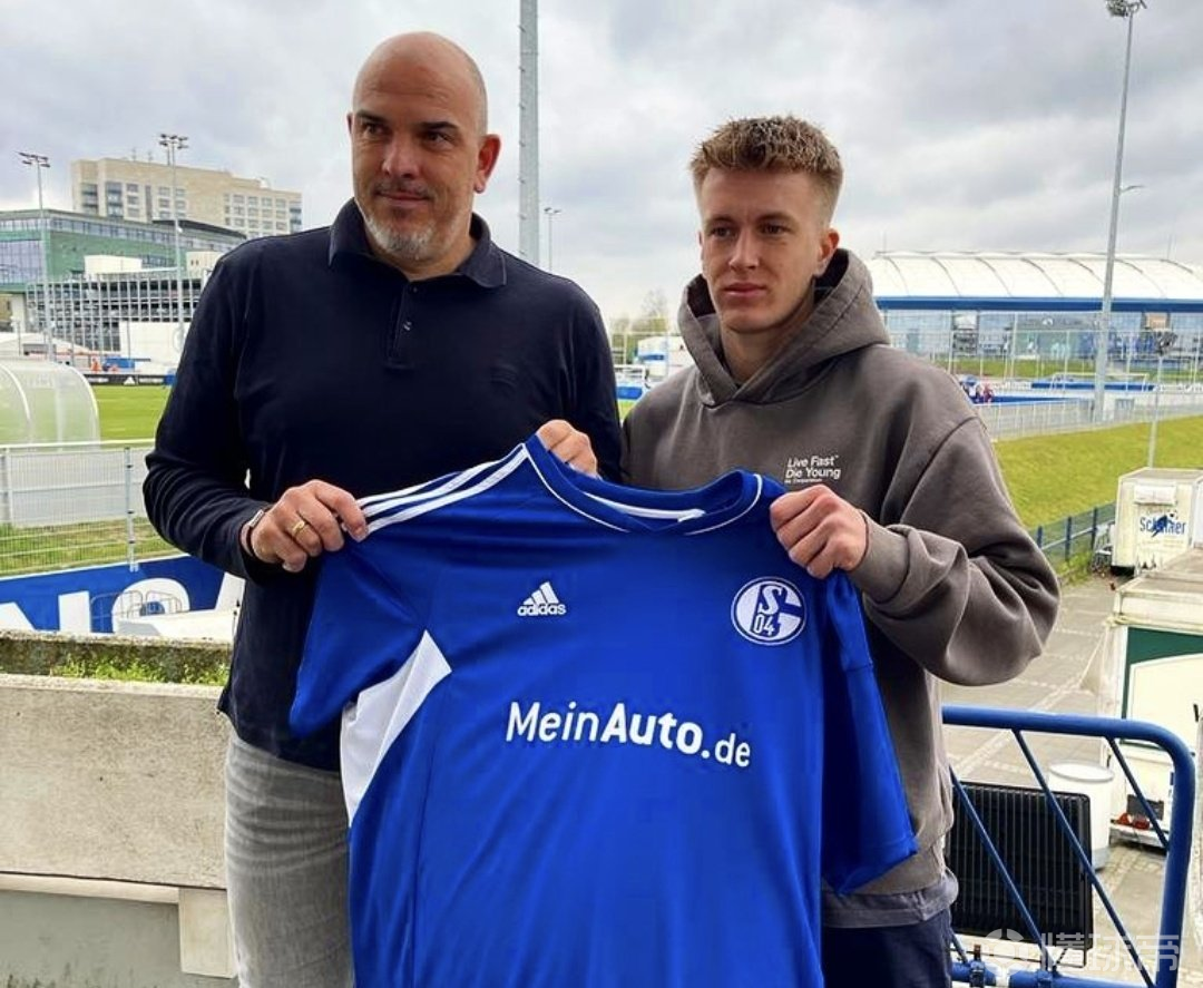 关于沙尔克队中场球员状态回落，需寻找突破口的信息