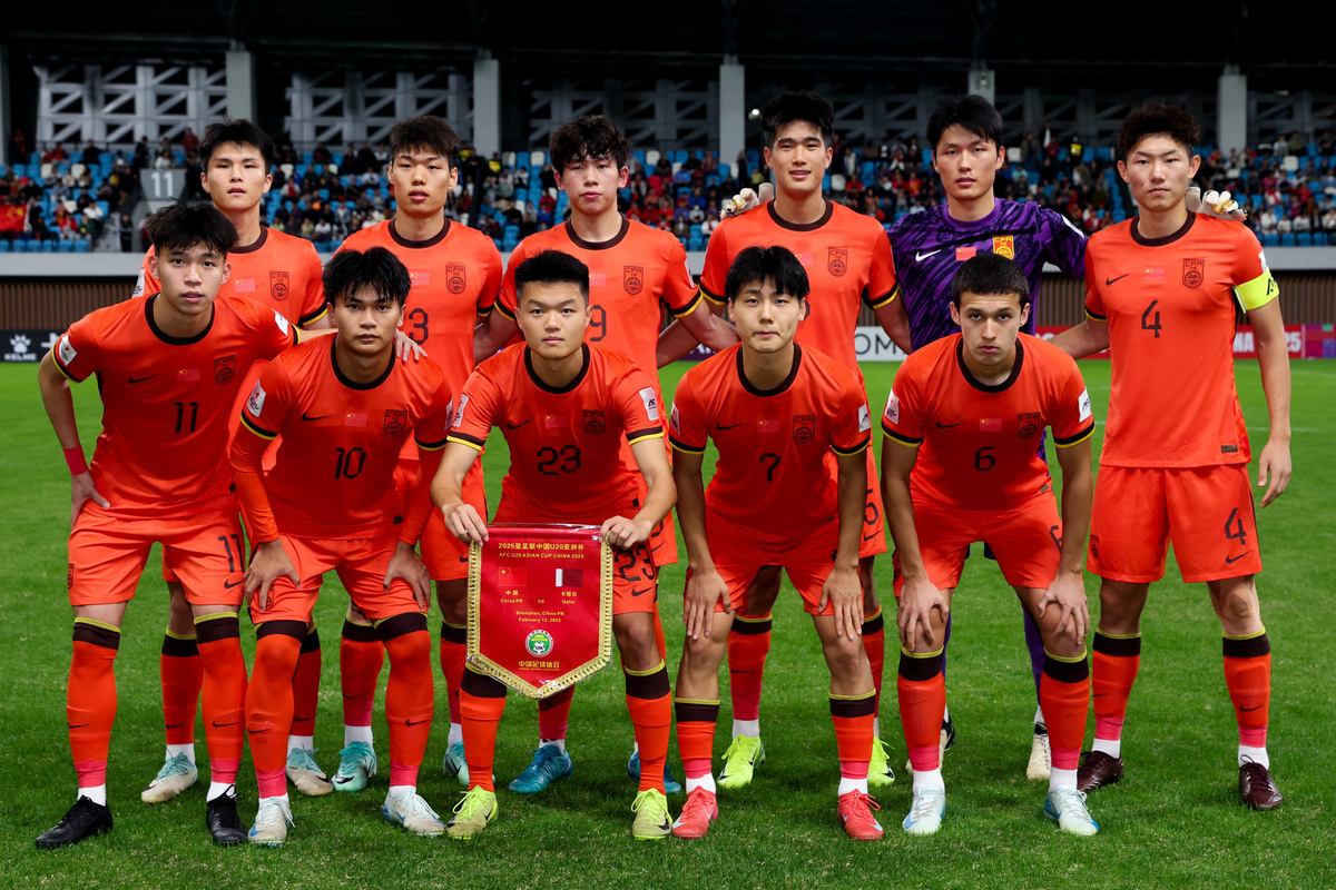 关于亚洲足球舞台上的精彩对决，各队势均力敌的信息