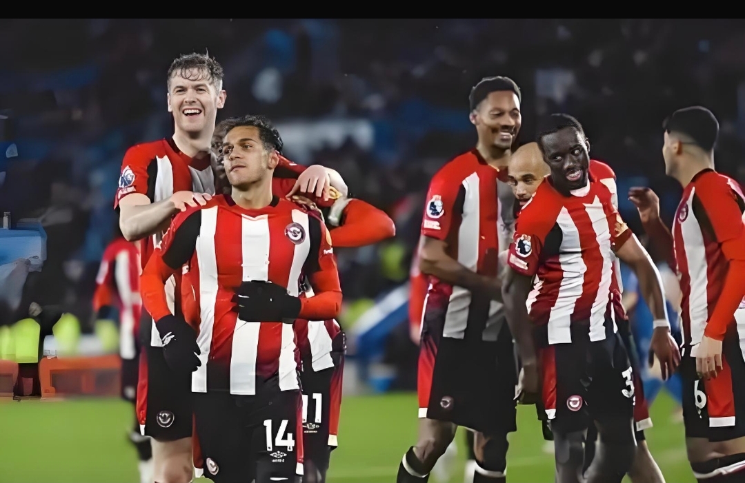 包含纽卡斯尔连续受挫，保级形势堪忧的词条