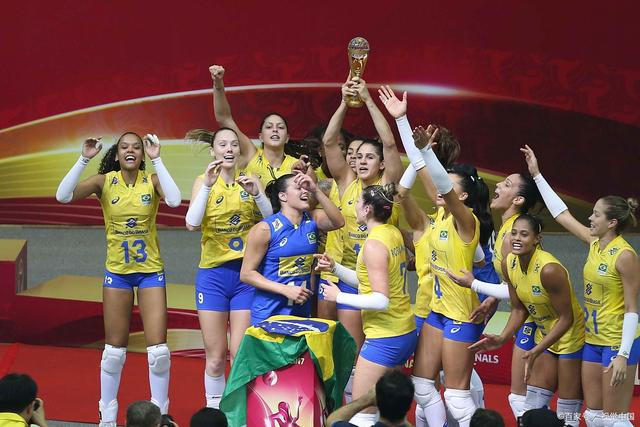 巴西代表团在排球比赛中取得胜利