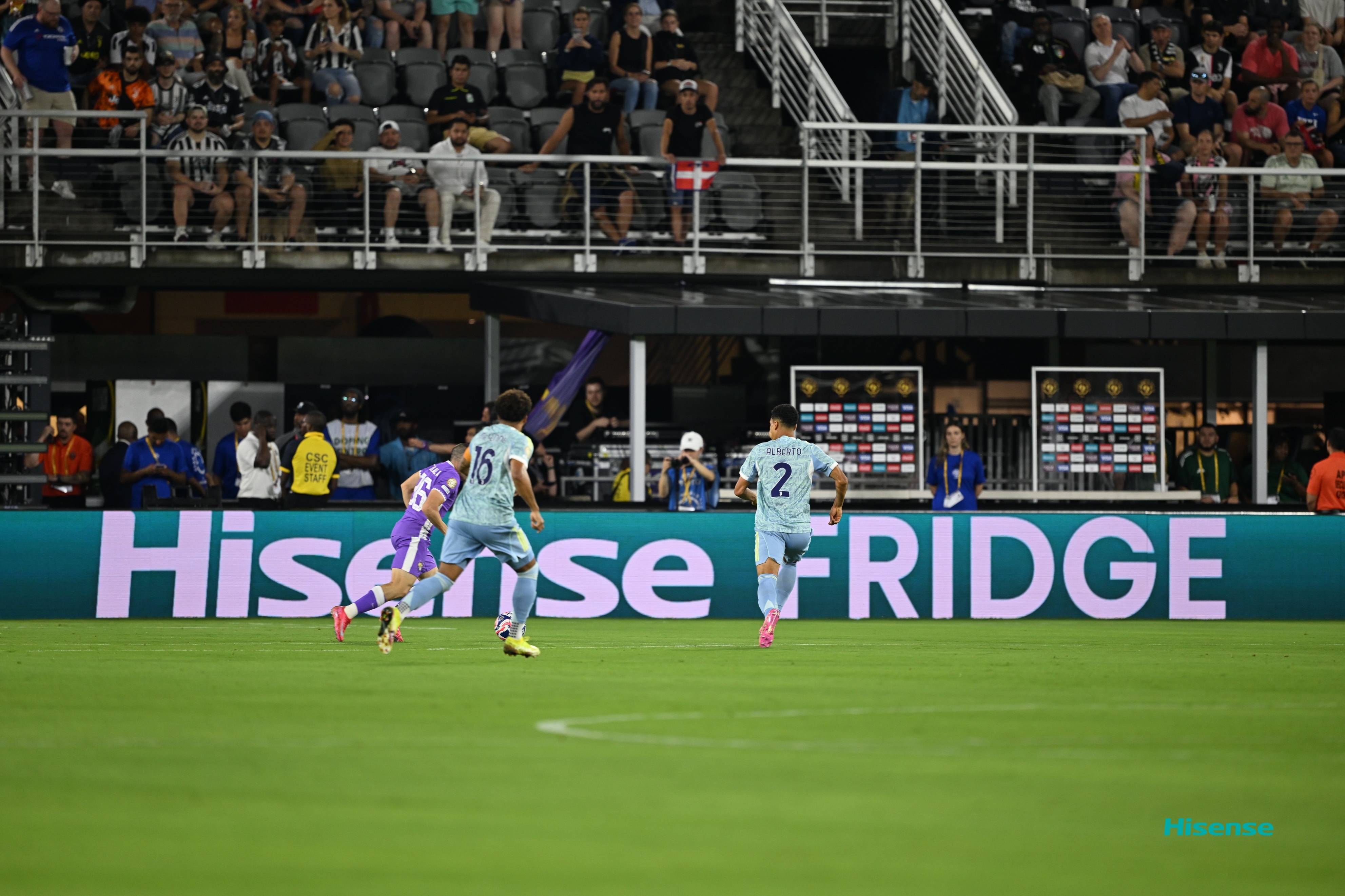 亚洲球队登陆欧冠赛场，实力待考